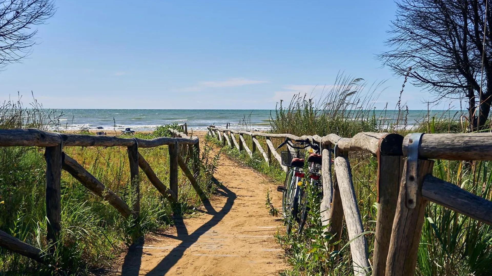 Wonderful Apartment Close To The Beach With Garden Bibione Italy